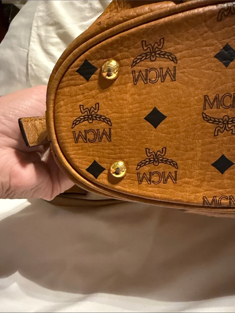 MCM Aren Hobo Bag in Cognac Visetos Monogram - Full Set
